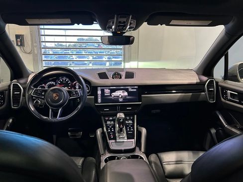 Used 2021 Porsche Cayenne S AWD/4WD image 33