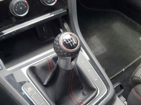 Used 2018 Volkswagen GTI S FWD image 30