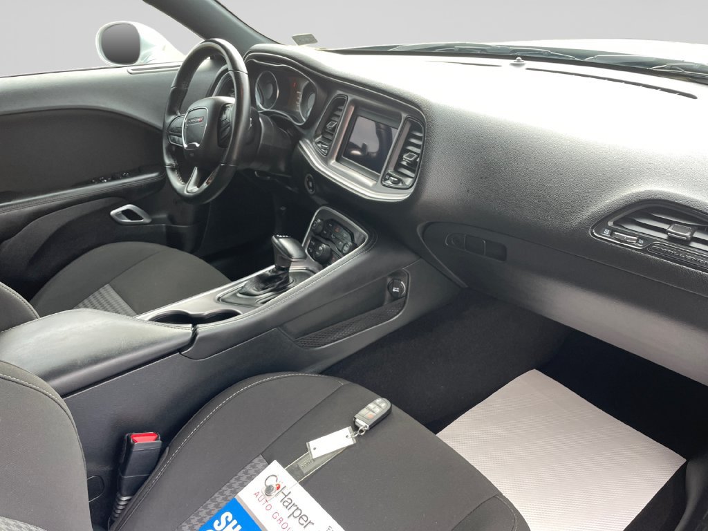 Used 2020 Dodge Challenger R/T w/ Driver Convenience Group RWD image 10