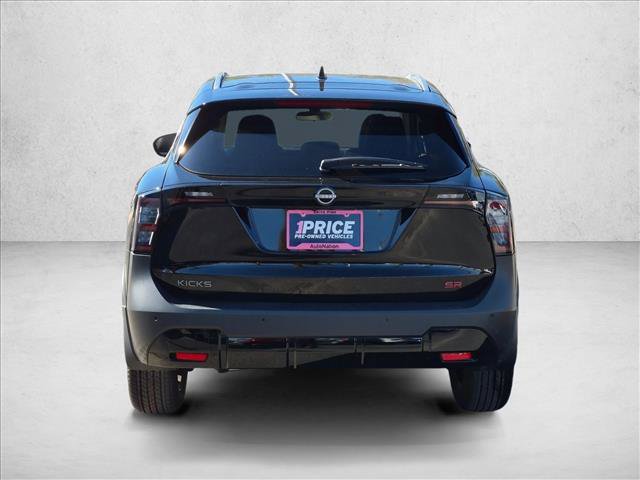 Certified 2025 Nissan Kicks SR FWD image 7