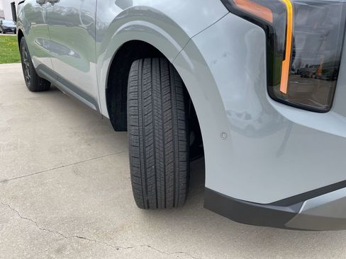 New 2026 Kia Carnival SX FWD image 18