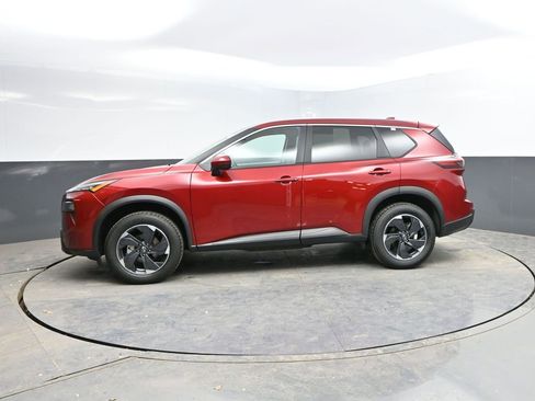 Used 2025 Nissan Rogue SV image 6