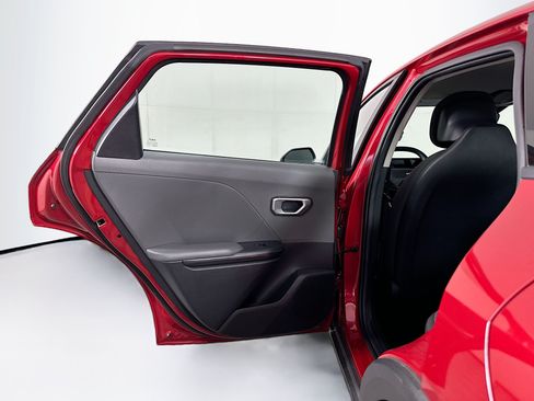 Used 2025 Kia K4 FWD image 25