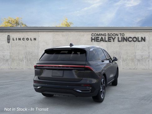 New 2026 Lincoln Nautilus Premier image 8