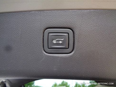 Used 2021 Chevrolet Blazer LT AWD/4WD image 19