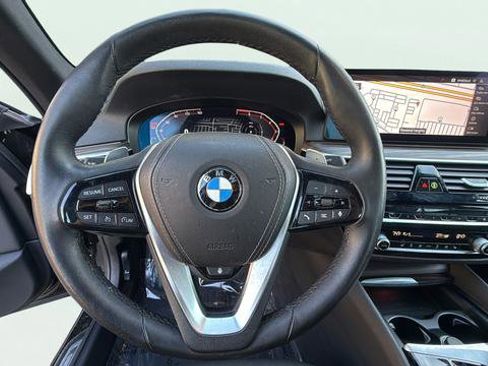 Used 2023 BMW 530i w/ Convenience Package RWD image 16