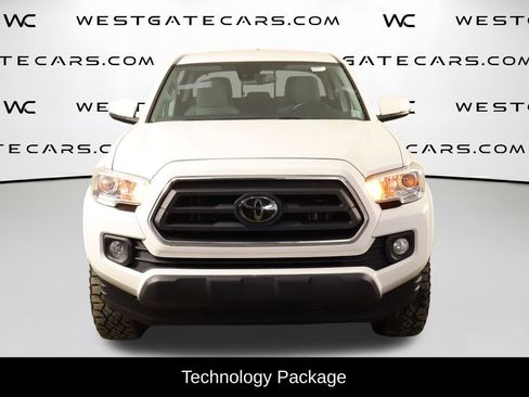 Used 2022 Toyota Tacoma SR5 w/ Technology Package RWD image 2