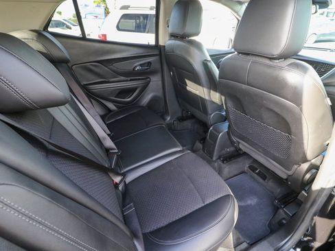 Used 2021 Buick Encore Preferred image 23