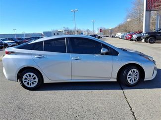 Used 2018 Toyota Prius One video 2