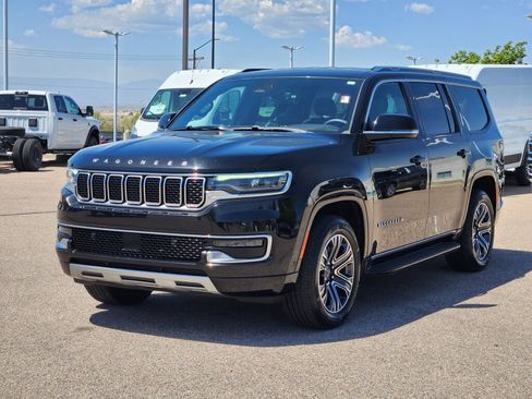 Used 2024 Jeep Wagoneer Series II AWD/4WD image 5