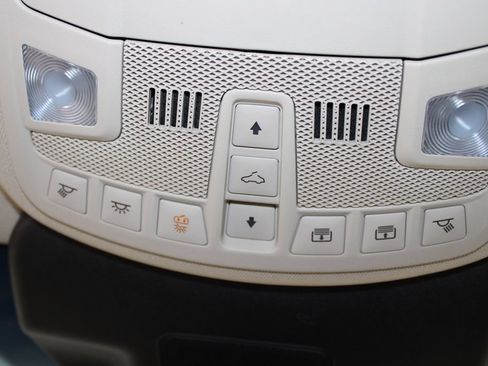 Used 2019 Lincoln Nautilus Reserve FWD image 52