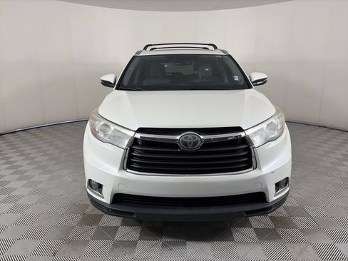 Used 2015 Toyota Highlander Limited Platinum AWD/4WD image 2