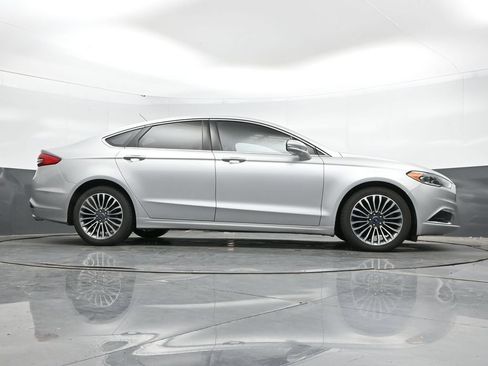 Used 2018 Ford Fusion SE w/ Fusion SE Technology Package FWD image 31