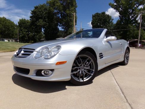 Used 2007 Mercedes-Benz SL 550 image 2