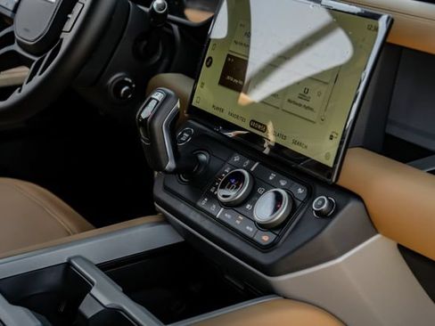 New 2026 Land Rover Defender 110 X AWD/4WD image 31