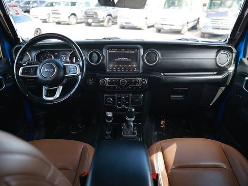 Used 2021 Jeep Wrangler Unlimited Sahara w/ Cold Weather Group AWD/4WD image 28