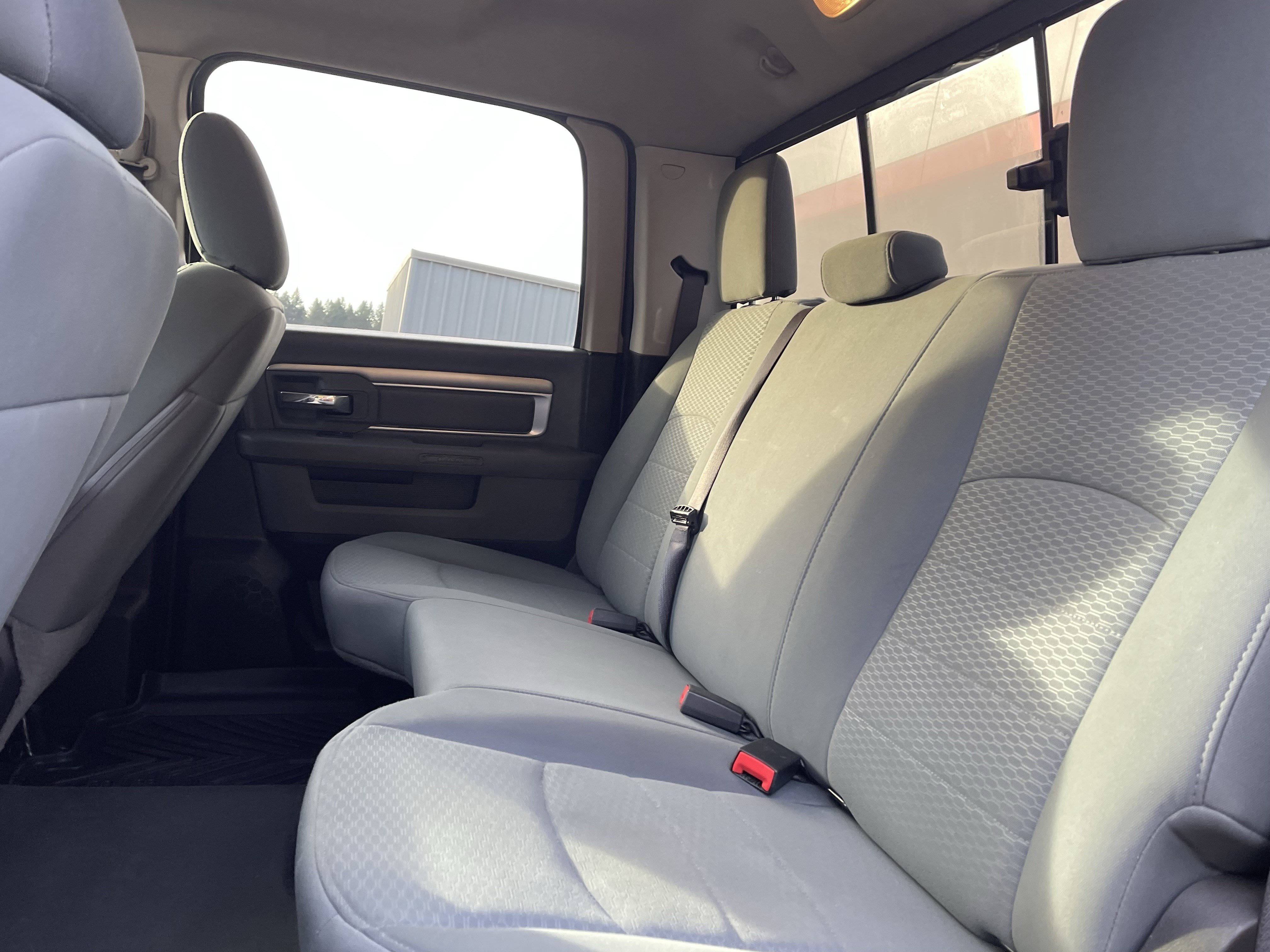 Used 2019 RAM 1500 Classic SLT AWD/4WD image 15