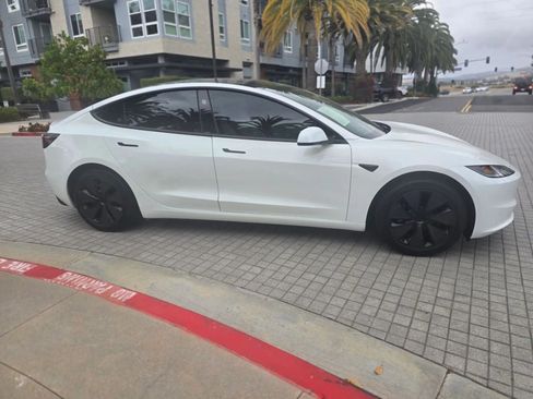 Used 2025 Tesla Model 3 Long Range RWD image 12