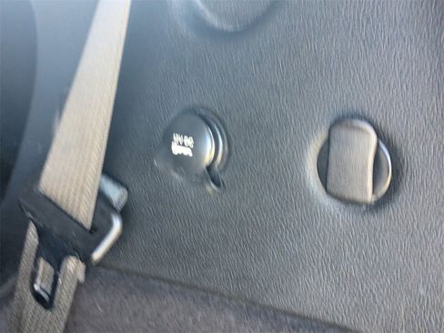 Used 2018 Dodge Durango GT image 13