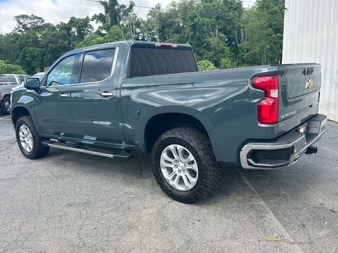 Used 2025 Chevrolet Silverado 1500 LTZ AWD/4WD image 8