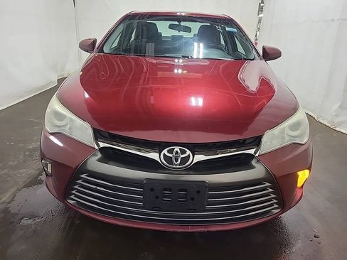 Used 2016 Toyota Camry LE FWD image 2