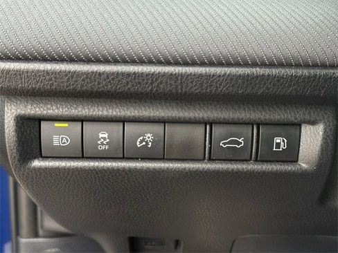 Used 2025 Toyota Camry SE image 25