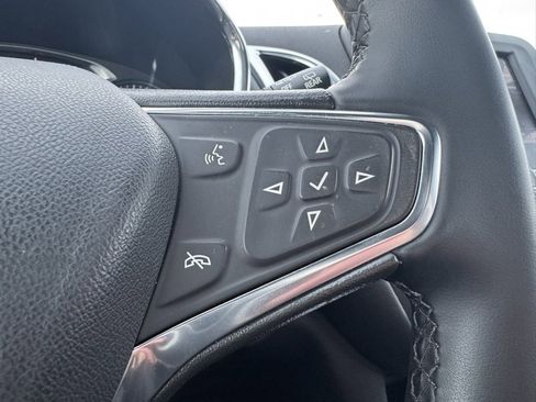 Used 2023 Chevrolet Equinox LT image 22