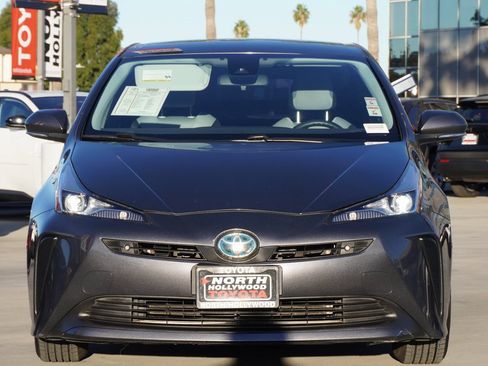 Used 2022 Toyota Prius LE image 3