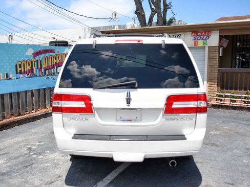 Used 2014 Lincoln Navigator L 2WD image 31
