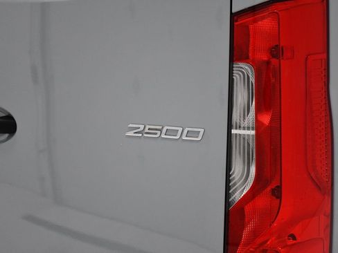 New 2025 Mercedes-Benz Sprinter 2500 image 8
