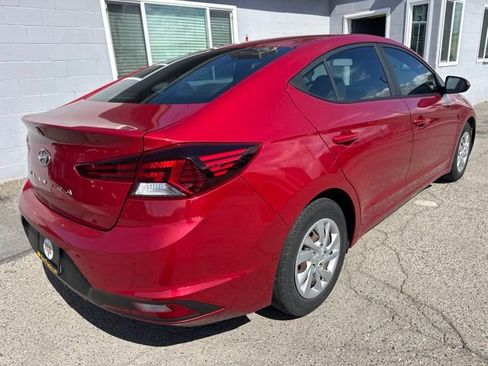 Used 2020 Hyundai Elantra SE FWD image 5