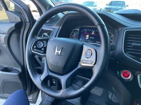 Used 2020 Honda Pilot Touring image 18