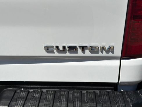 Certified 2022 Chevrolet Silverado 2500 Custom w/ Custom Value Package AWD/4WD image 18