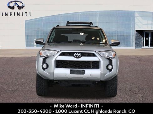 Used 2019 Toyota 4Runner SR5 AWD/4WD image 9
