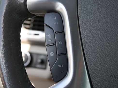 Used 2017 GMC Acadia Limited SLT FWD image 16