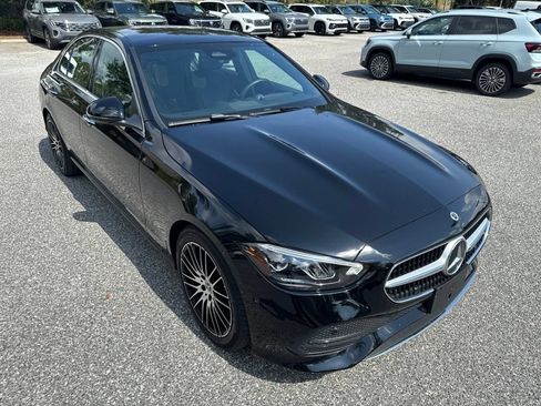 Used 2025 Mercedes-Benz C 300 4MATIC Sedan image 4