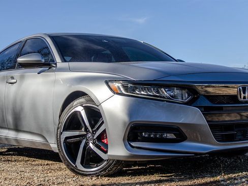 Used 2019 Honda Accord Sport image 7