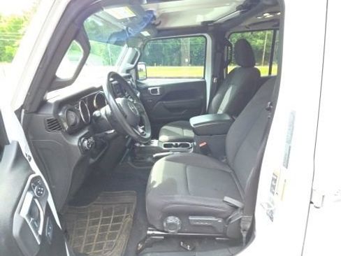 Used 2022 Jeep Gladiator Sport AWD/4WD image 13
