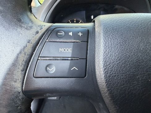 Used 2011 Lexus RX 350 2WD w/ Premium Pkg image 17