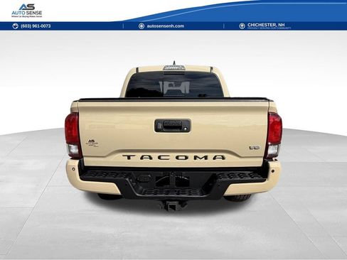 Used 2019 Toyota Tacoma TRD Off-Road w/ Technology Package AWD/4WD image 4