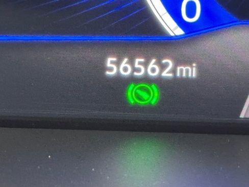 Used 2022 Volkswagen Tiguan SE image 17