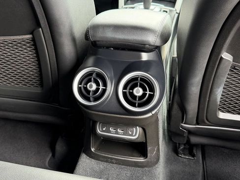 Used 2022 Alfa Romeo Stelvio Sprint RWD image 29