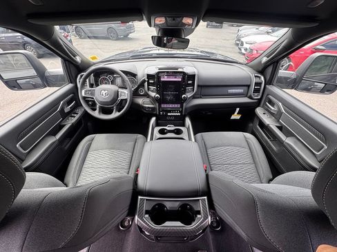 New 2026 RAM 2500 Big Horn AWD/4WD image 24