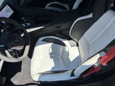 Used 2023 Chevrolet Corvette Stingray Premium Cpe w/ Z51 Performance Package RWD image 15