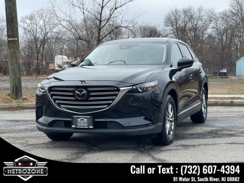 Used 2018 MAZDA CX-9 Touring w/ Touring Premium Package image 2
