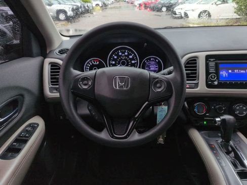 Used 2021 Honda HR-V LX image 15