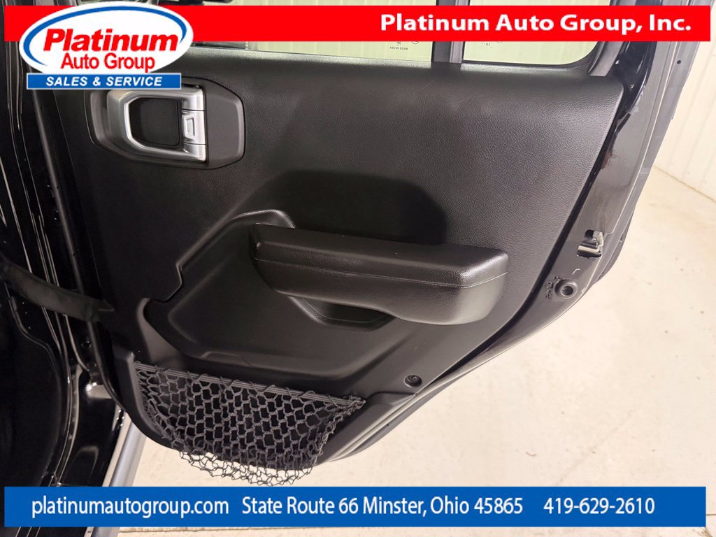 Used 2021 Jeep Wrangler Unlimited Rubicon w/ Dual Top Group AWD/4WD image 36