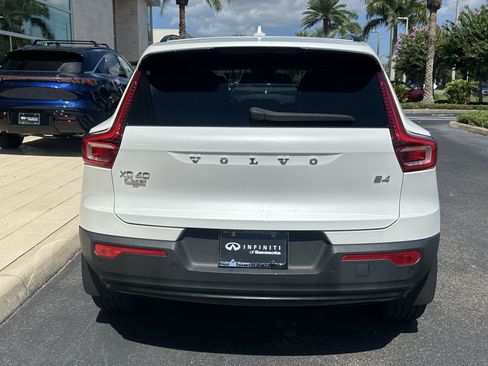 Used 2023 Volvo XC40 B4 Plus w/ Protection Package Premier FWD image 36
