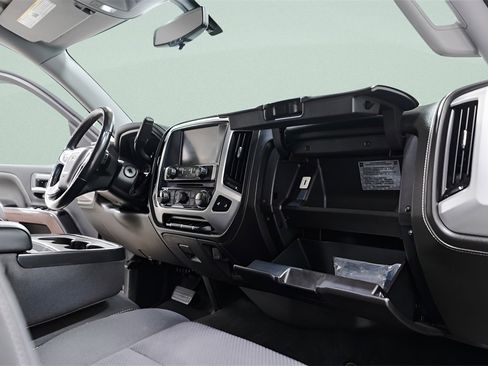 Used 2018 GMC Sierra 1500 SLE image 37