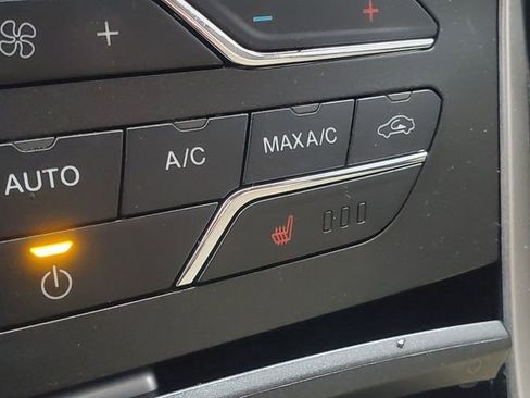 Used 2016 Ford Edge SEL w/ Equipment Group 201A AWD/4WD image 19